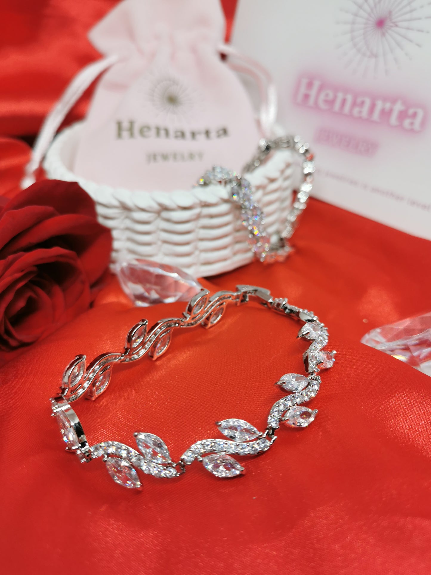 Shiny Diamond Leaves 925 Silver Bracelet